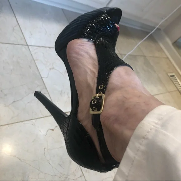 Report Signature black patent peep toe sandals, elegant!  Size 8.5. - Picture 15 of 16